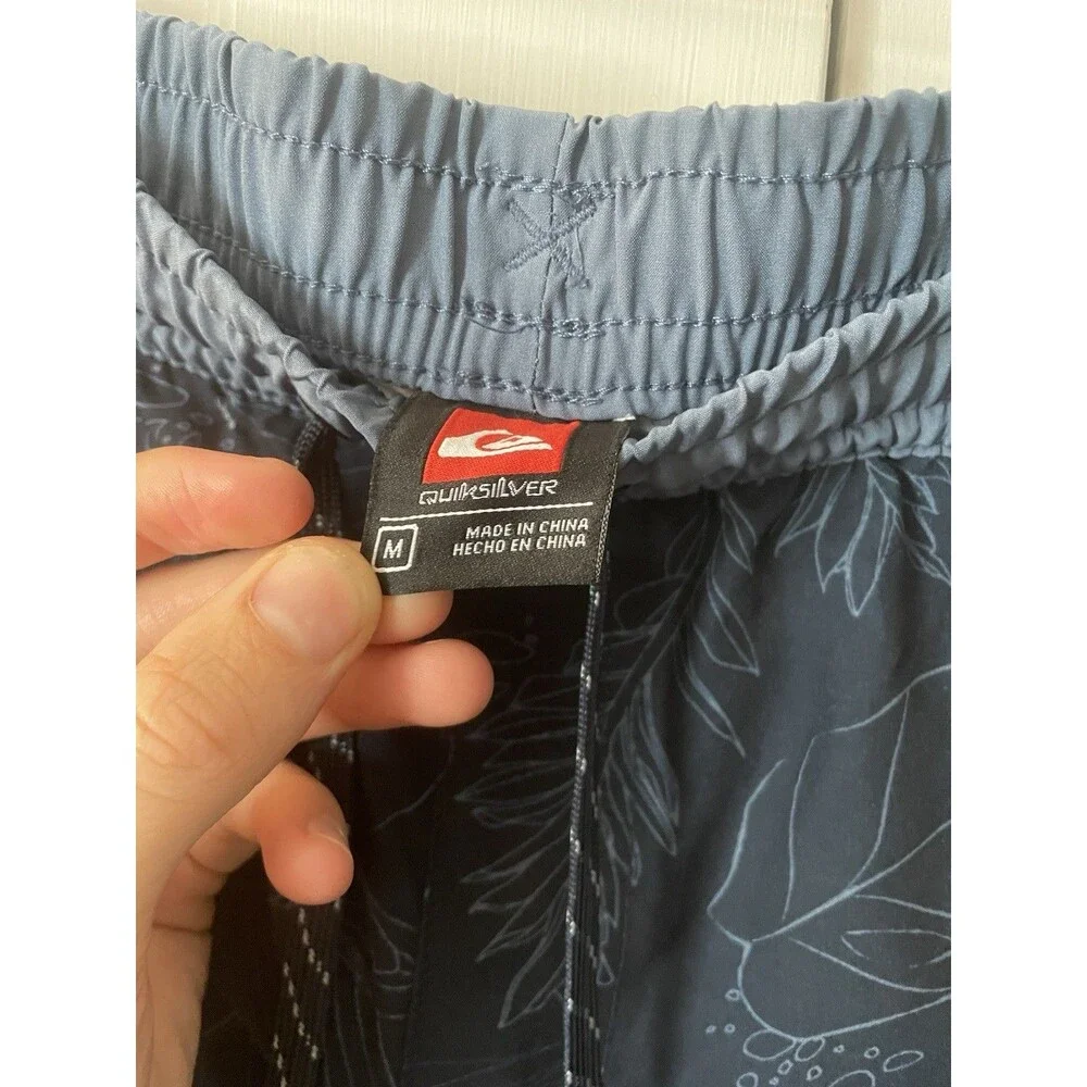 Quiksilver Men's Bayou Volley Swim Shorts Medium Blue Tropical Floral Board